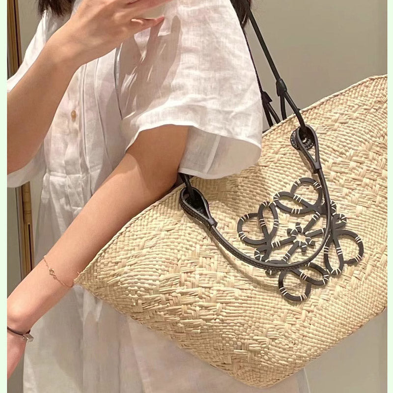 Women’s Woven Straw Shoulder Tote Bag image 8
