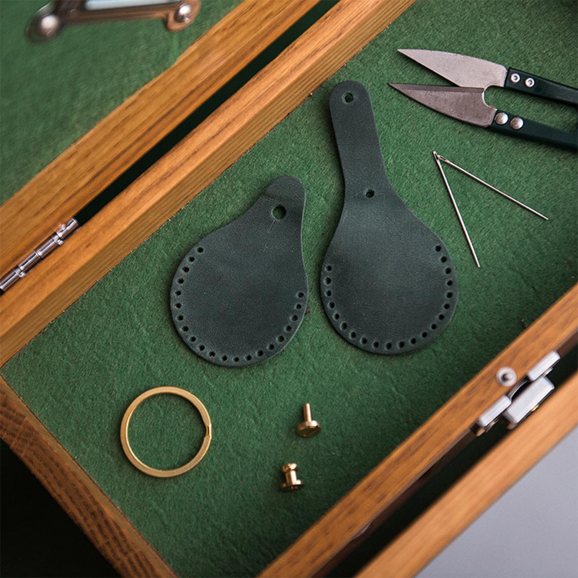 Wirkin® Leather AirTag Keychain DIY Kit