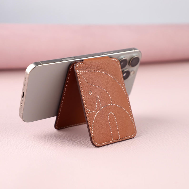 Porte-cartes MagSafe en veau Swift coloris Gold.Cheval MagSafe card holder,Magnetic Phone Card Holder Kickstand Slim Matte Card Bag