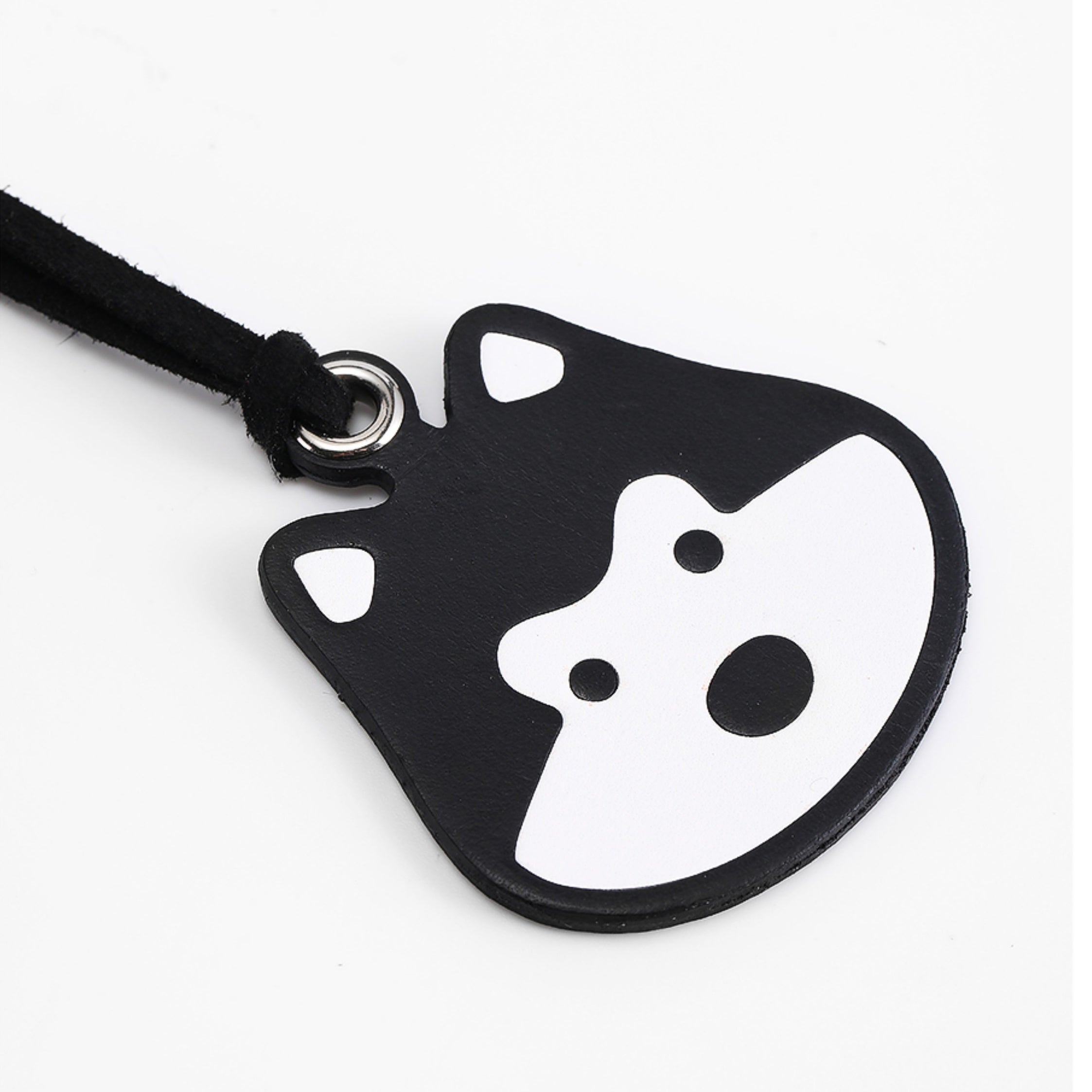 The Husky pet genuine leather pendant accessory, cowhide puppy keychain with a trendy, high-end feel