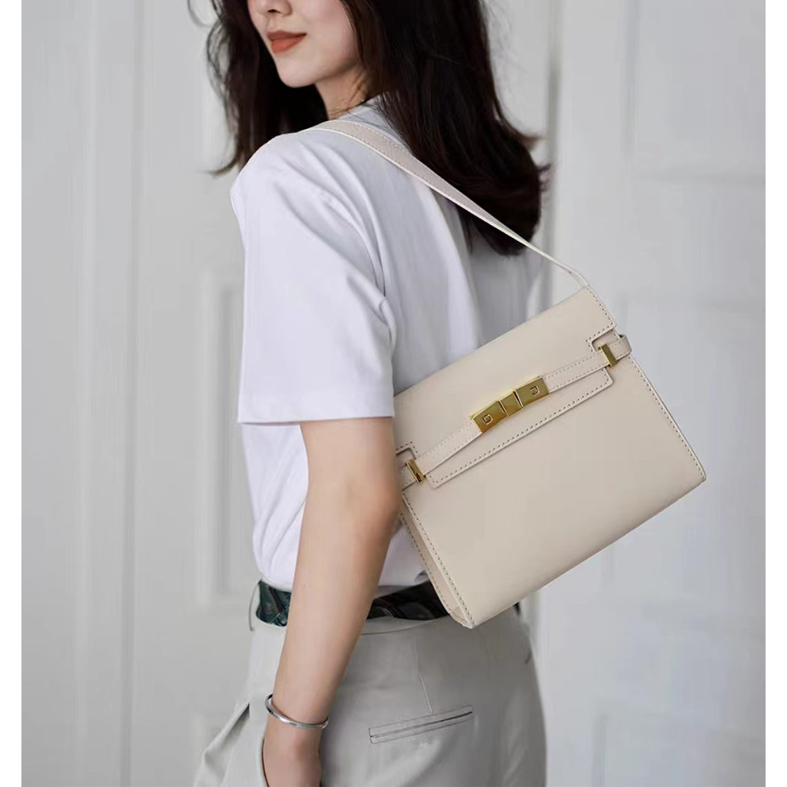 Manhattan Square Shoulder Bag in White | Handmade Women's Shoulder Bag - Wirkin™