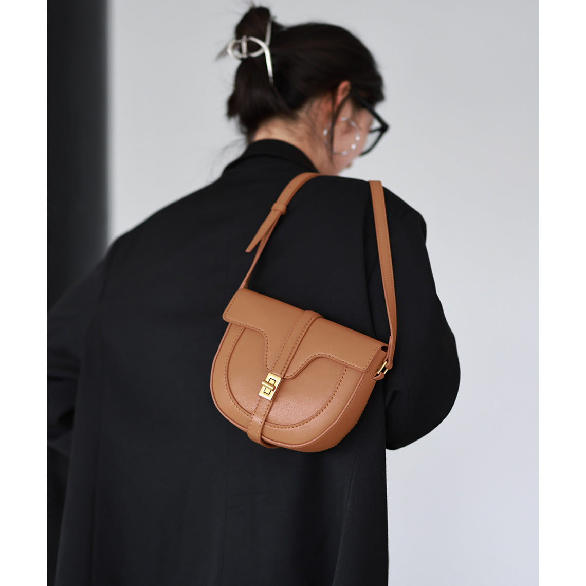 Leather saddle bag for girls and women | Handmade saddle bag purse | Wirkin™