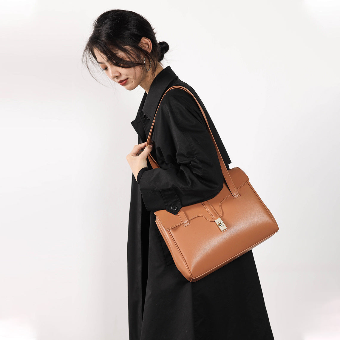 A Young Lady with Brown Celine Soft 16 Bag  Mini | Wirkin