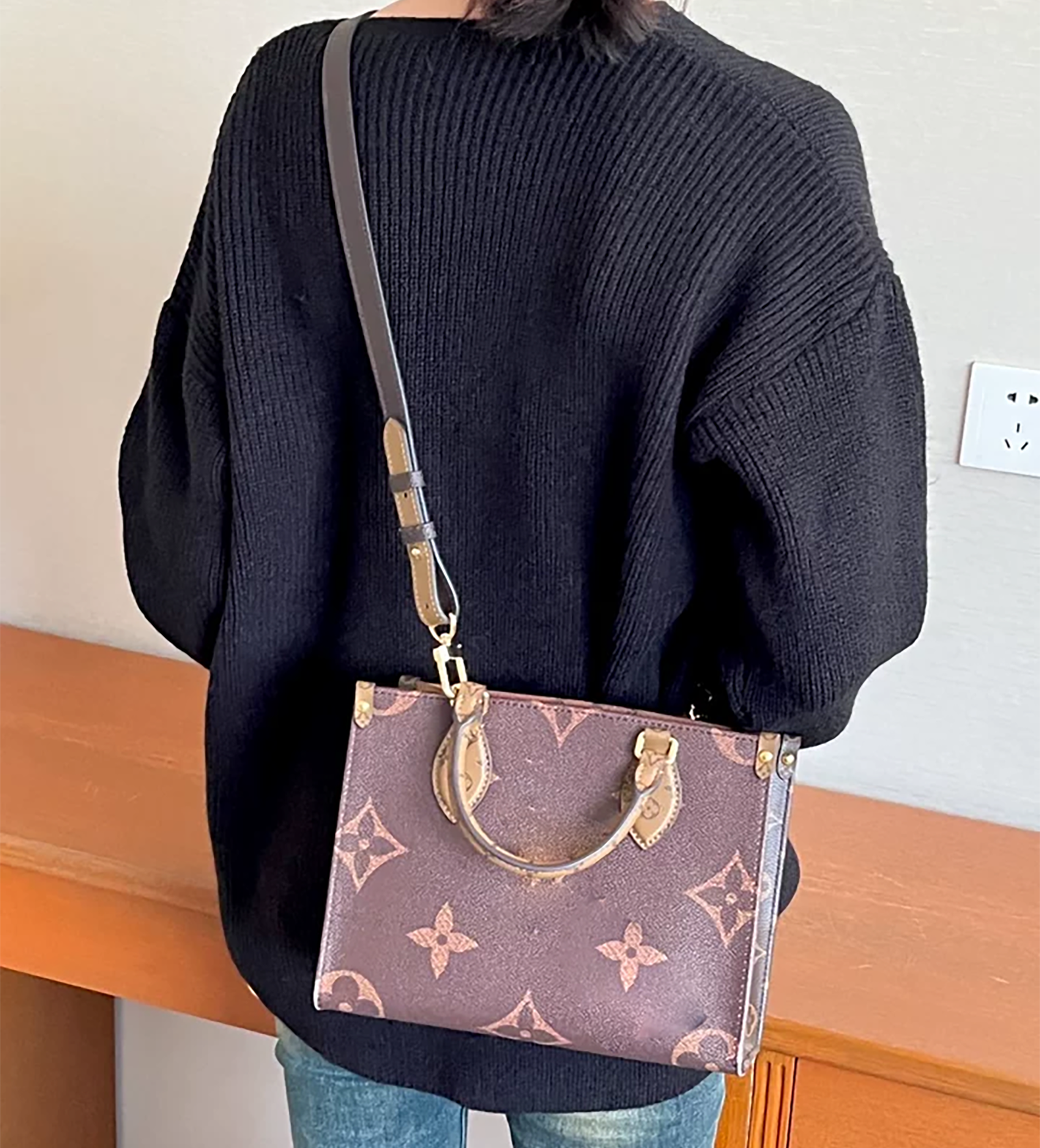 Handcrafted Reversible Crossbody Strap for OnTheGo Bag – Dual-Color Design, Luxury Handmade Accessory
