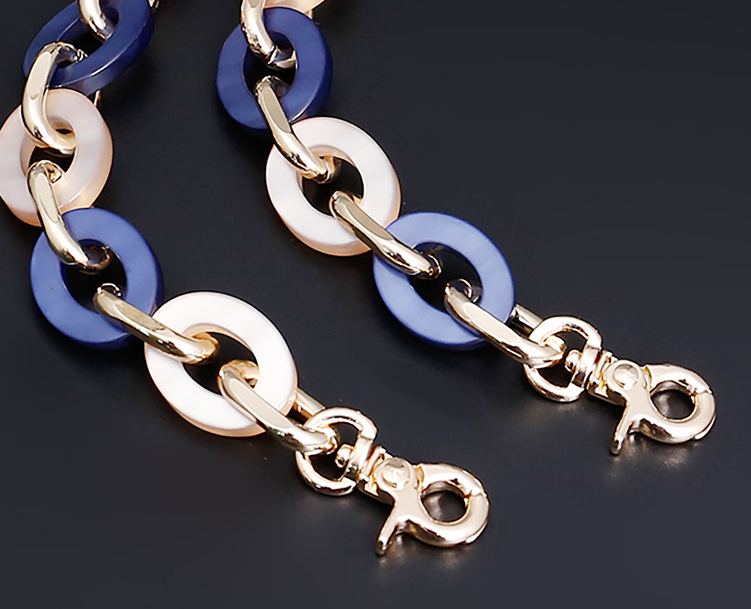 Vintage underarm bag chain, acrylic resin chain, single shoulder handbag strap accessory.