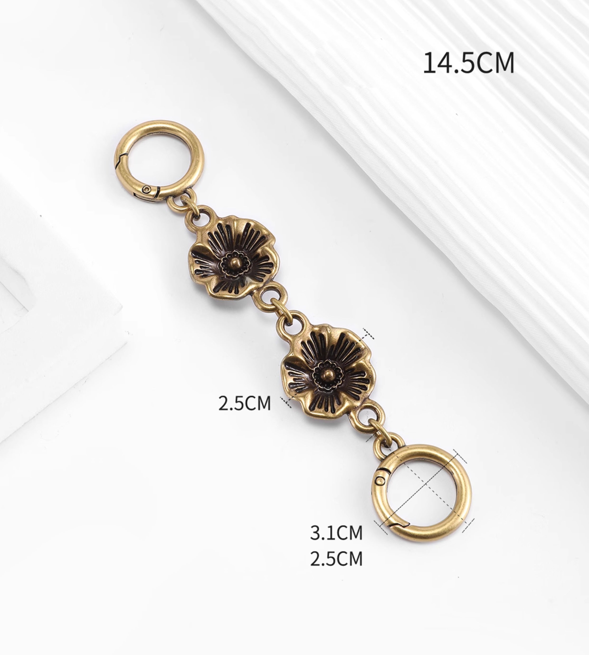 Tabby26 armpit bag with extended chain accessory, 14.5 cm long camellia style metal chain