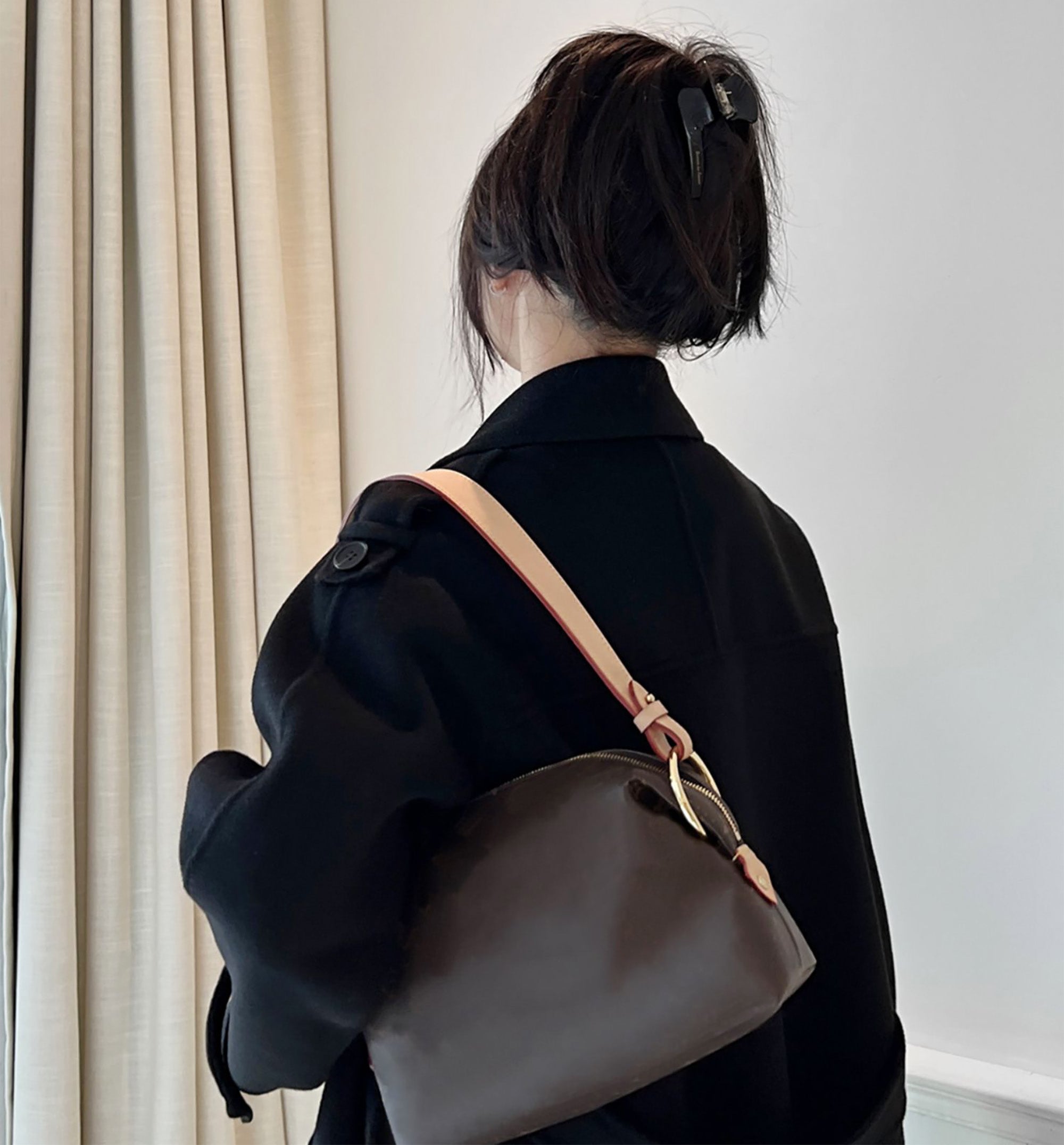 Vachetta Leather Shoulder Strap – Customizable Veg-Tan Leather Strap for Large Makeup Bags